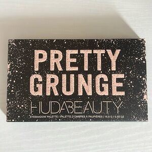 Brand New in Box (Sealed Unopened) HUDA BEAUTY PRETTY GRUNGE EYESHADOW PALETTE